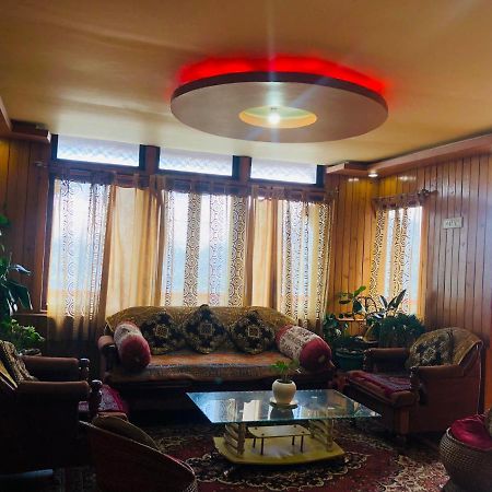 Raibas Homestay 다르질링 외부 사진